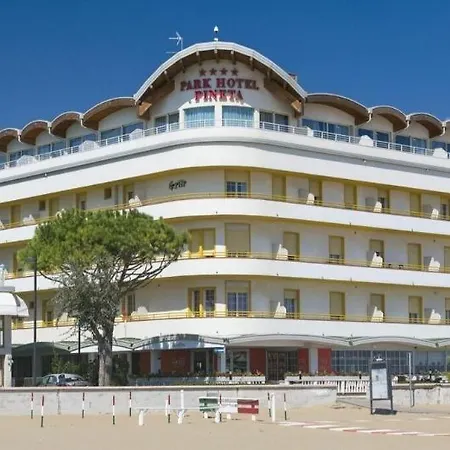 Park Pineta 4*